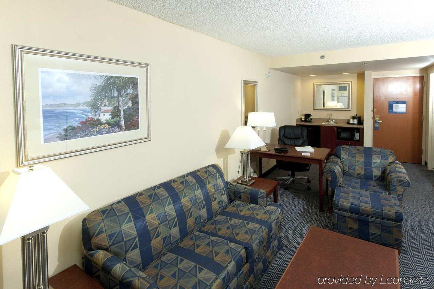 Hotel Hampton I-10 West 3*
