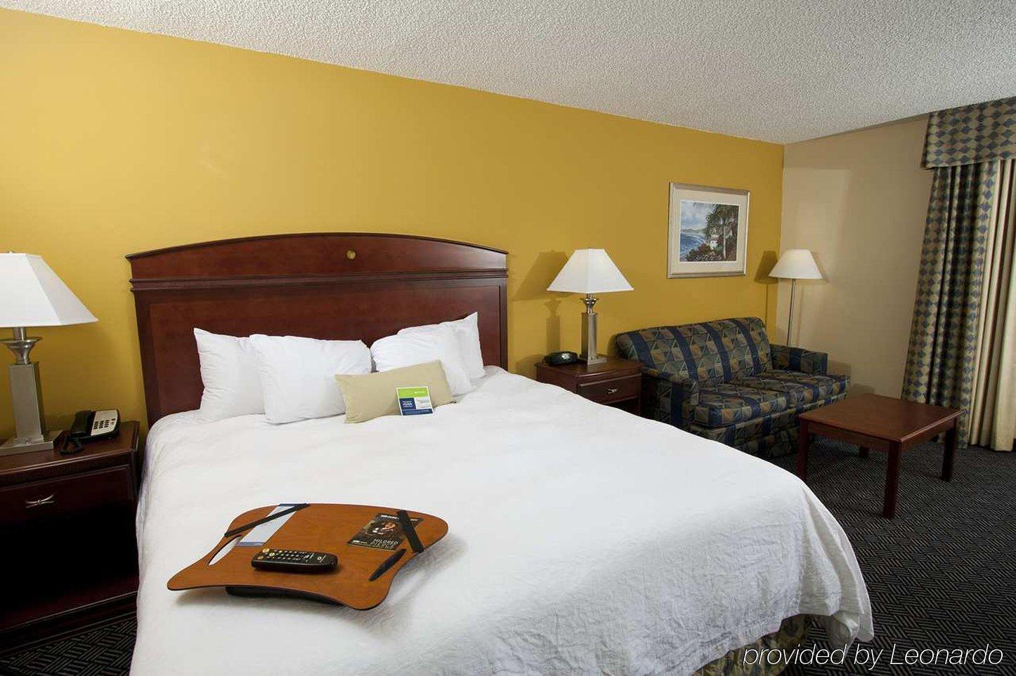 Hotel Hampton I-10 West 3*