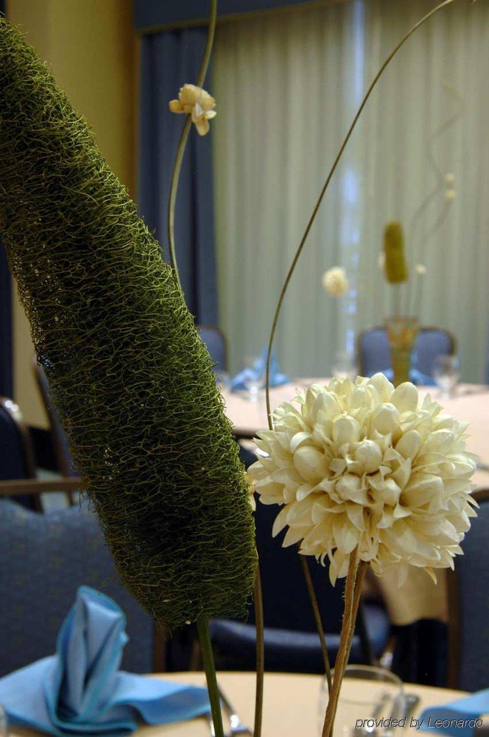 Hilton Garden Downtown Southbank 3*