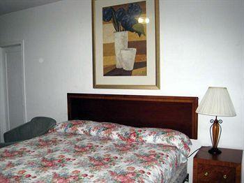 Alamo Hotel 3*