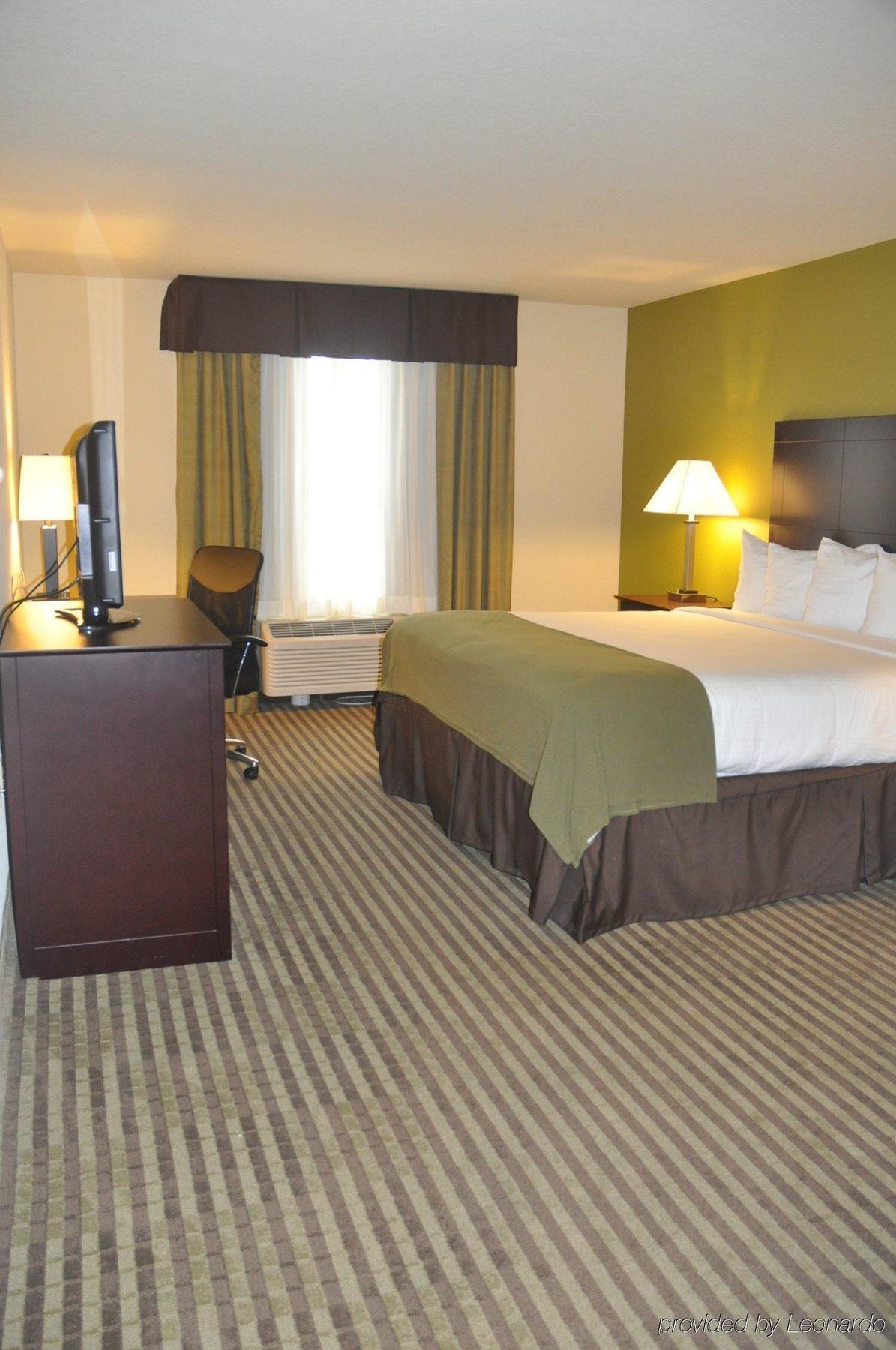 Express & East By Ihg