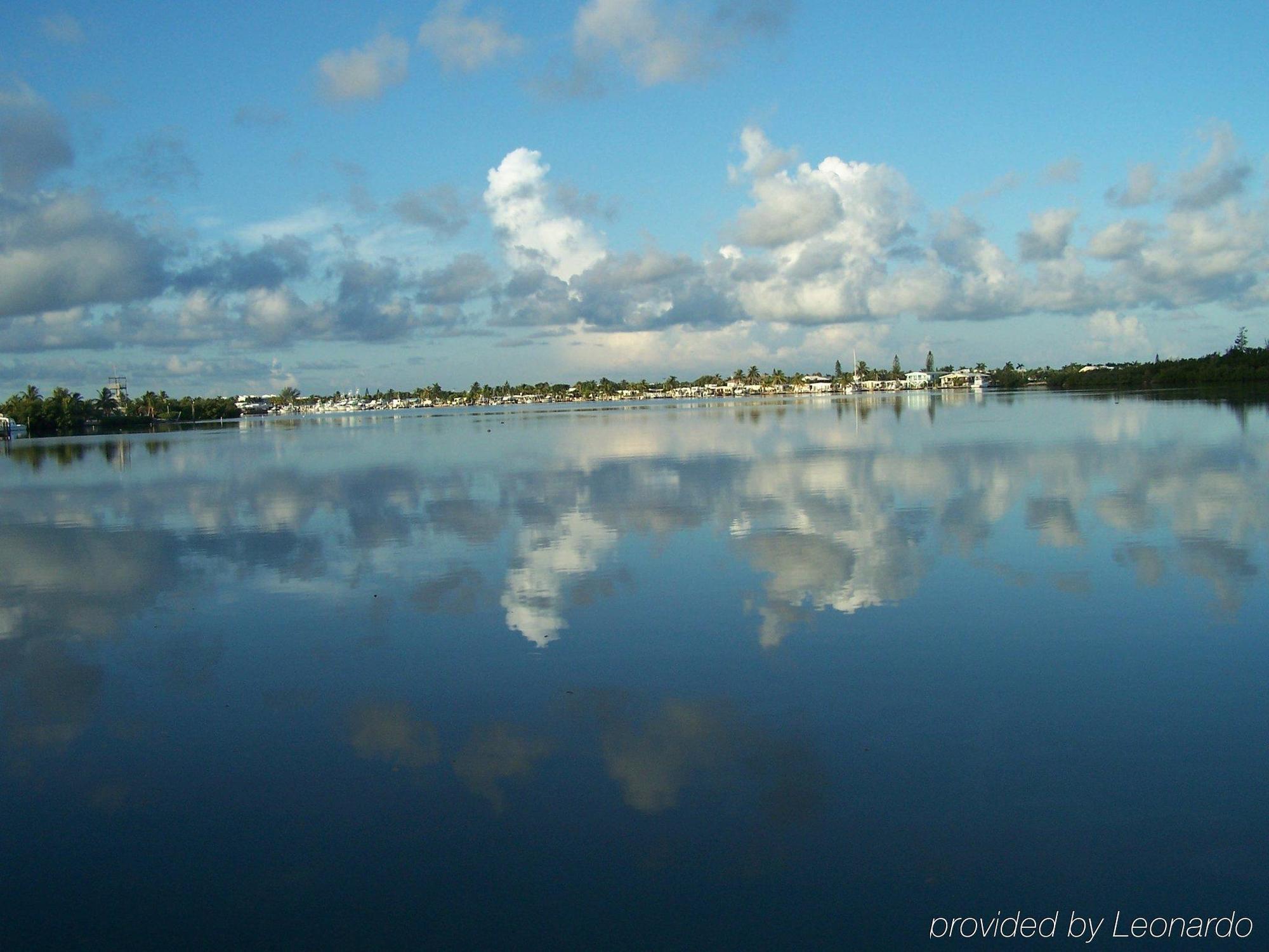 Floating Sea Cove And Marina 2* Marathon
