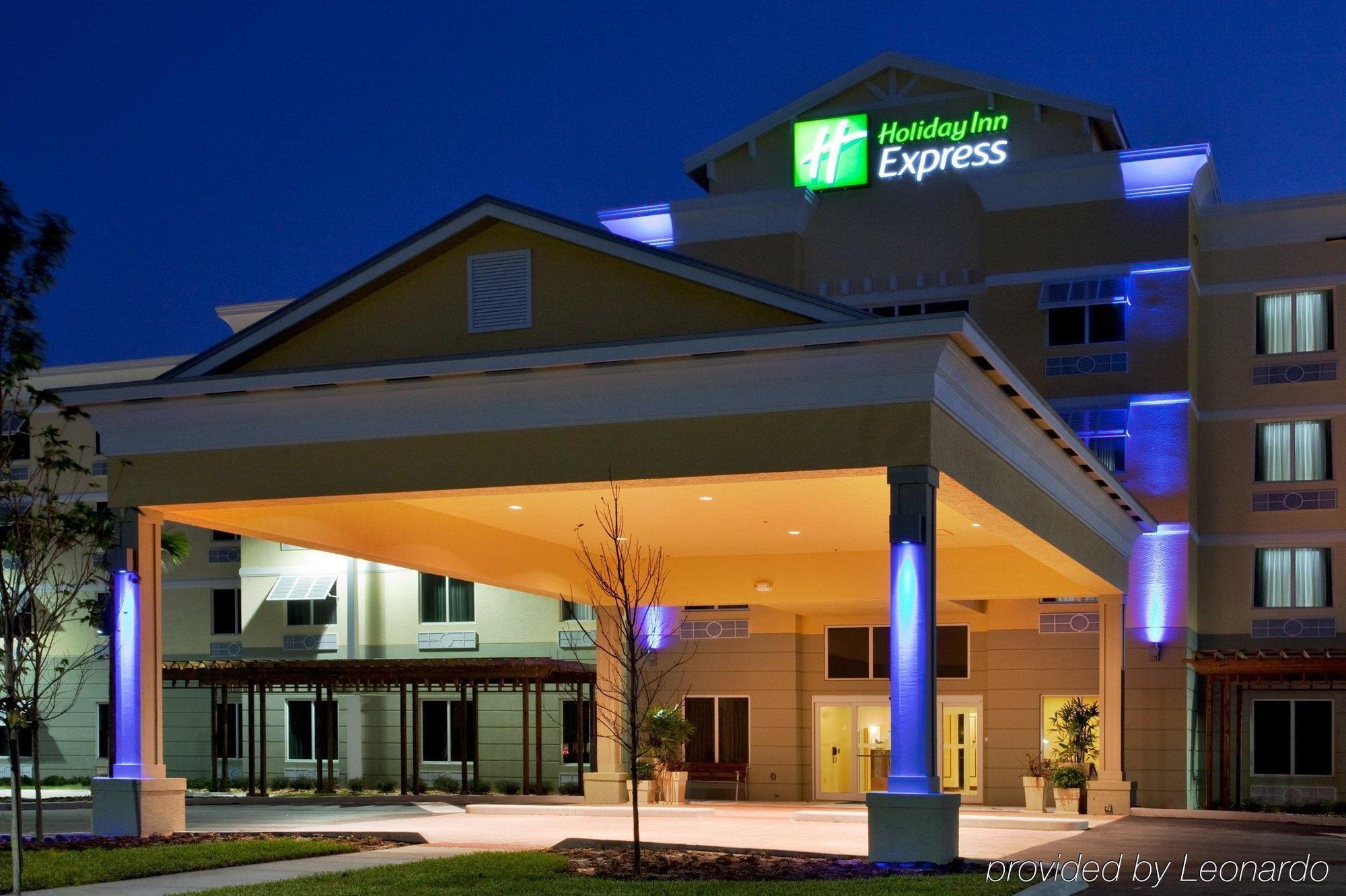 Hotel Express & By Ihg 2*