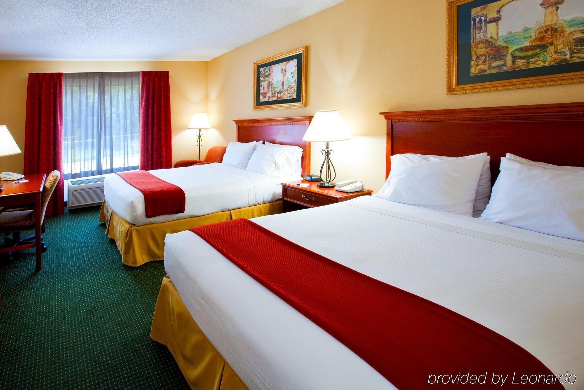 Express & West, An Ihg 2*
