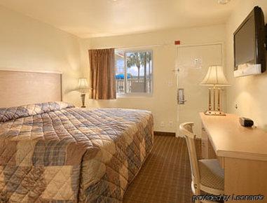 Hotel 6 Riviera Fl 2*