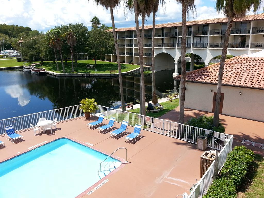Hotel Vista Tarpon Palm Harbor