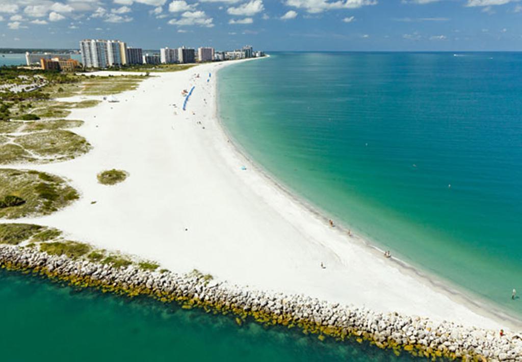 Hotel Country & By Radisson, St Petersburg - Clearwater, Fl
