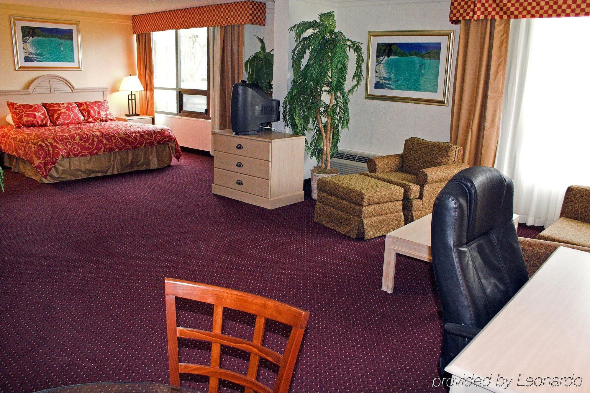 Hotel Waterfront &