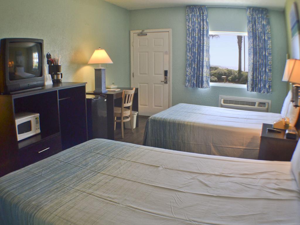 Boardwalk Hotel