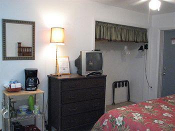 Sunshine Island - Adults Only