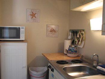 Sunshine Island - Adults Only Inn