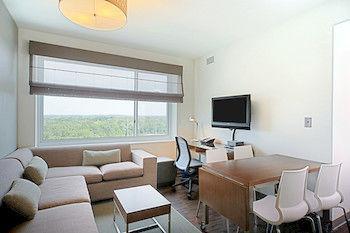Hotel Element Miami Doral 3*