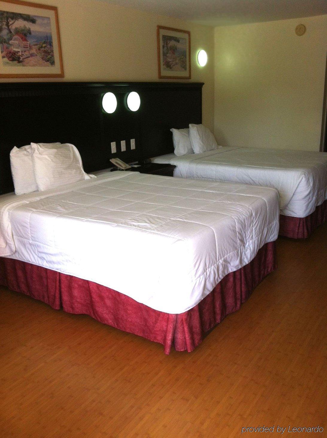 Motel Red Roof 2*