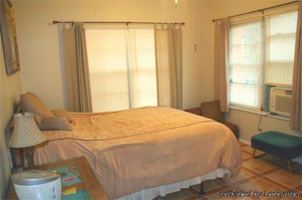 Coral House Hotel