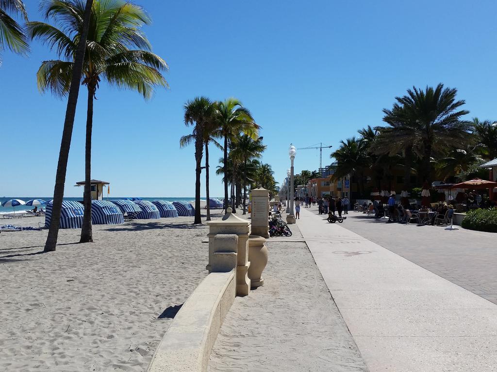 Broadwalk Oceanside 3* Hollywood