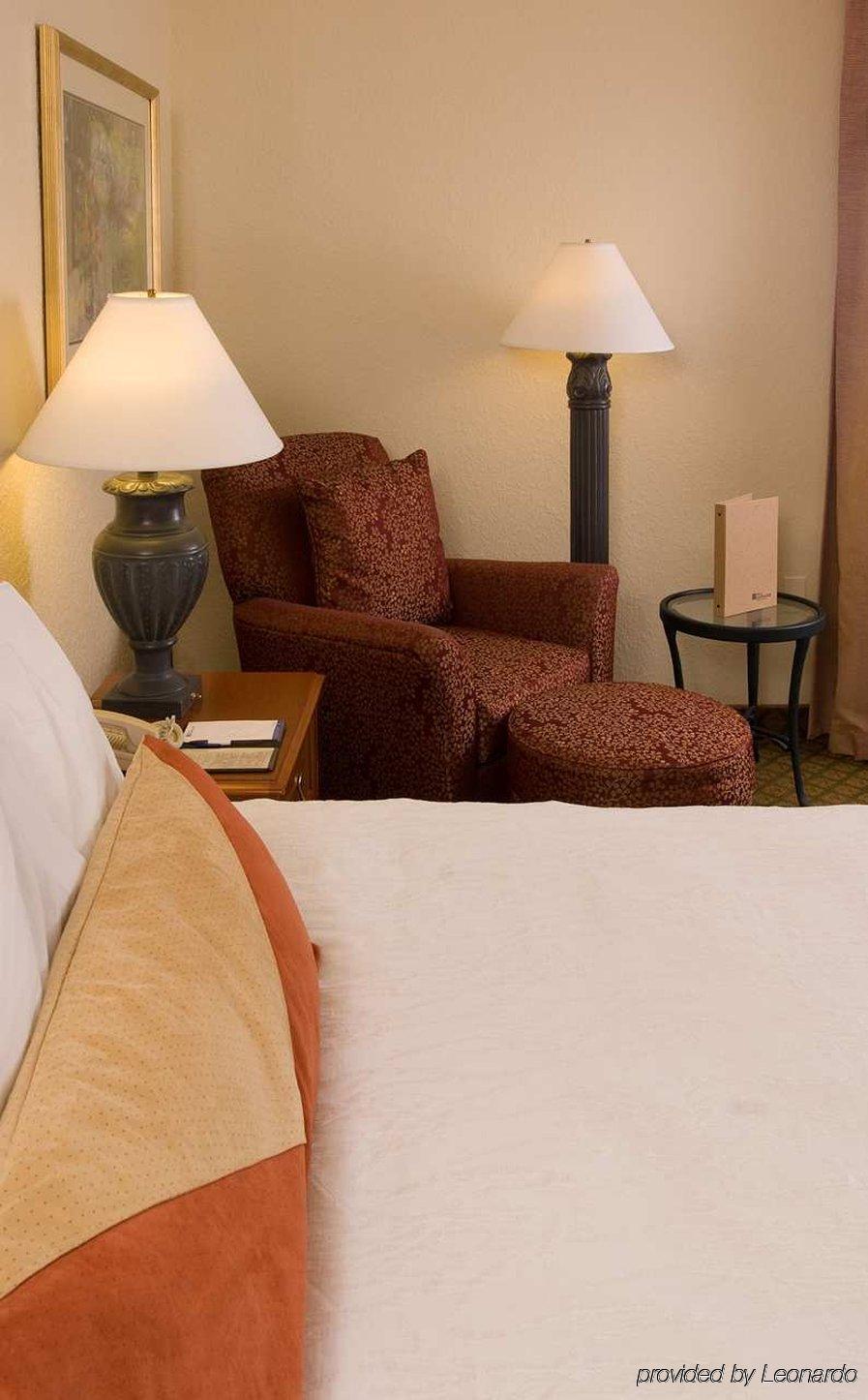 Hilton Garden Airport Hotel 3*