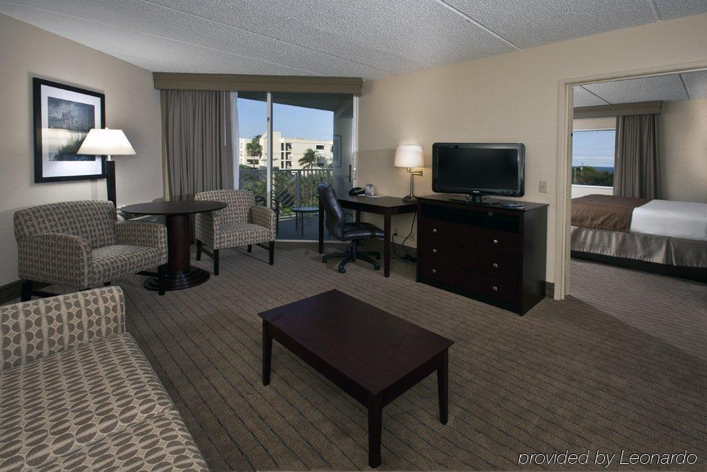 Express- North Palm And Ihg Hotel Juno Beach