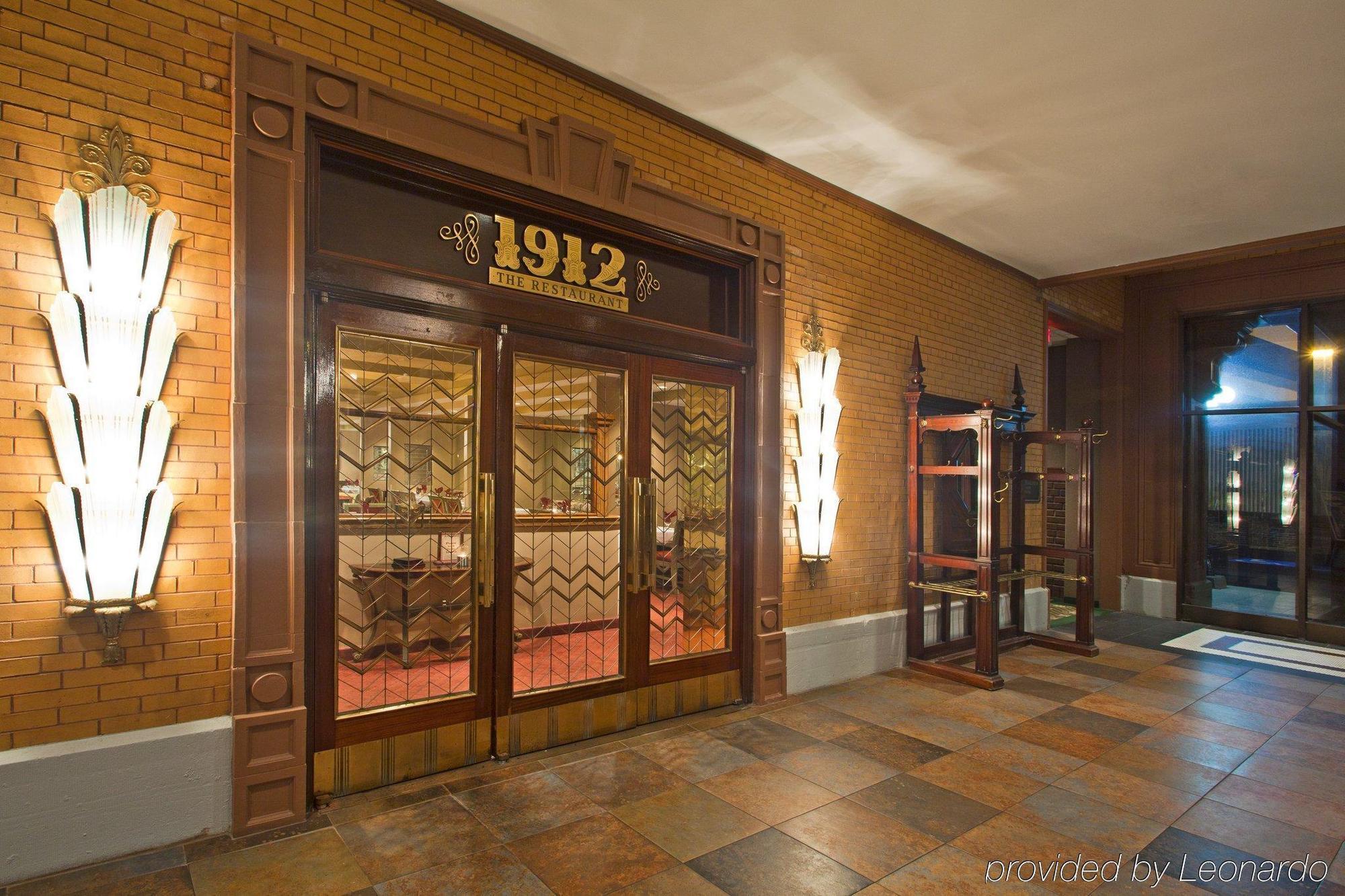Crowne Plaza Grand Hotel Pensacola