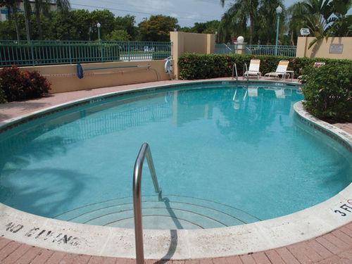 La Quinta By Wyndham At Sw 6th St Hotel