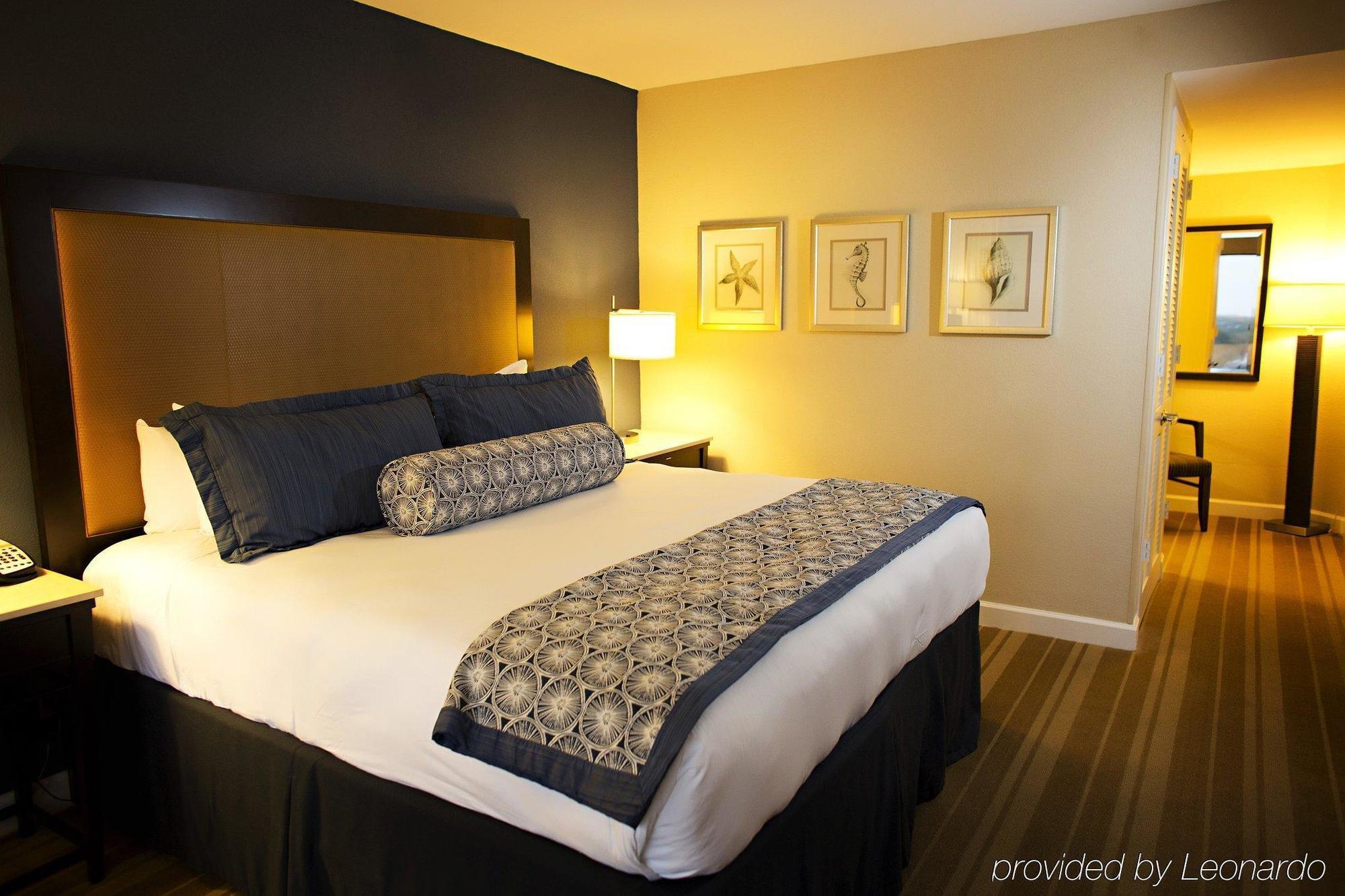 Hotel The Westshore Grand, A Tribute Portfolio Hotel,