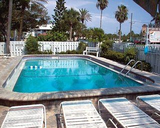 Hotel Beach And Yacht Club - 3*