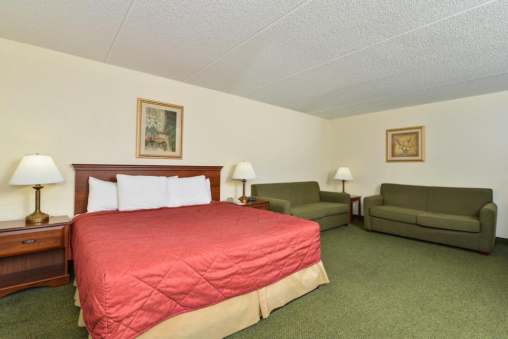 Hotel Ramada Maingate West 3*