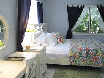 Inn Parrot Nest Sanibel