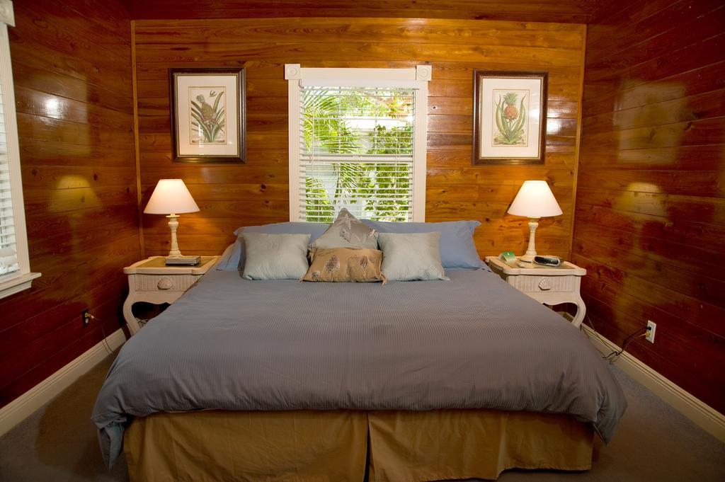 Villa Conch Key Cottages *