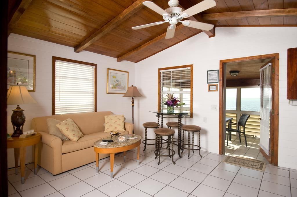 Villa Conch Key Cottages *