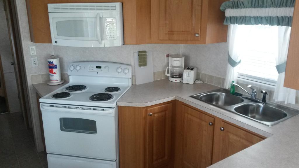 Lodge Road Runner Travel - Caravan Park Fort Pierce