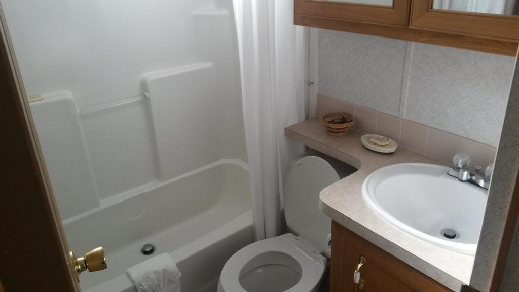 Lodge Road Runner Travel - Caravan Park Fort Pierce