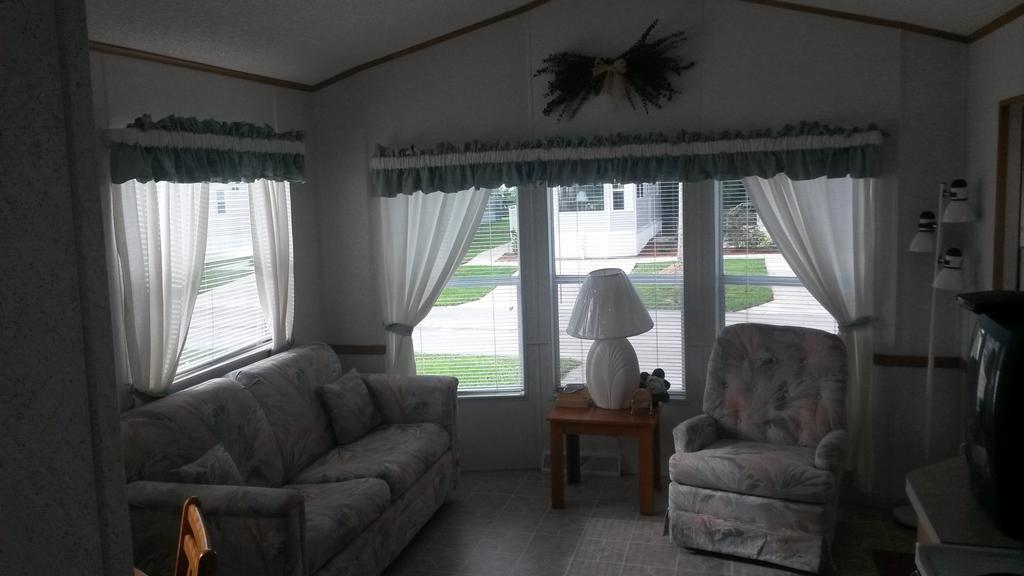 Lodge Road Runner Travel - Caravan Park Fort Pierce