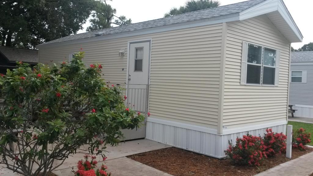 Lodge Road Runner Travel - Caravan Park Fort Pierce