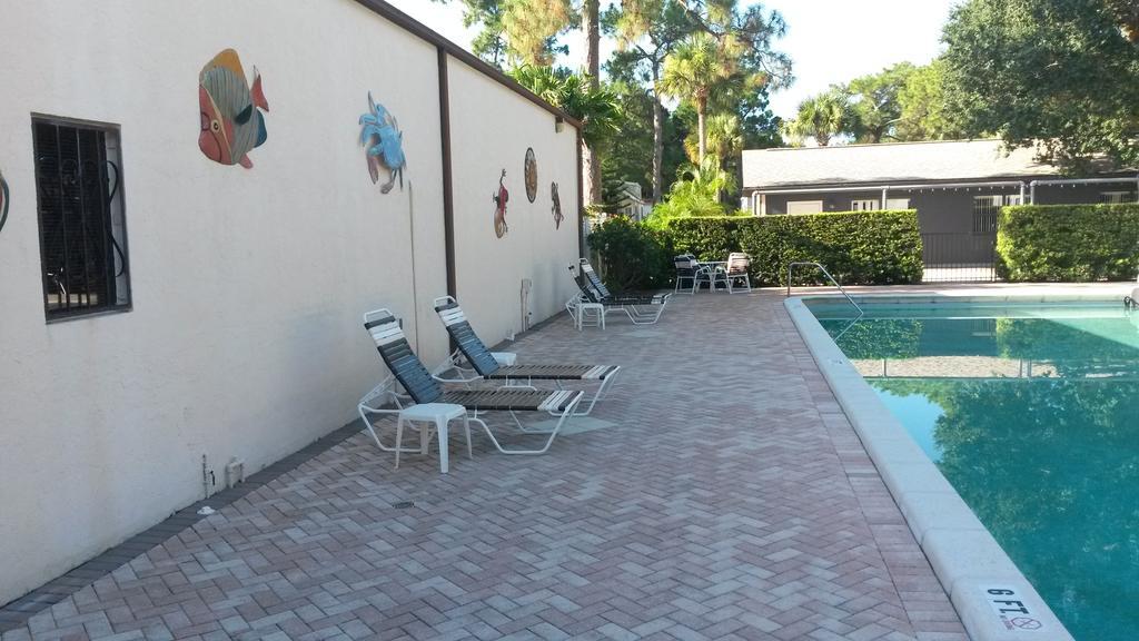 Road Runner Travel - Caravan Park Fort Pierce