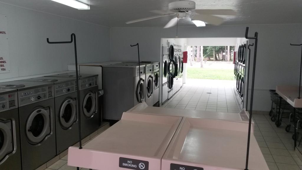 Road Runner Travel - Caravan Park Fort Pierce
