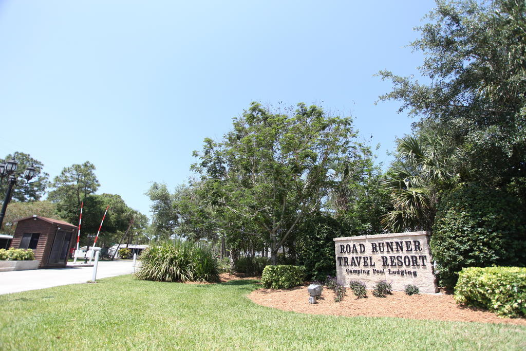 Lodge Road Runner Travel - Caravan Park