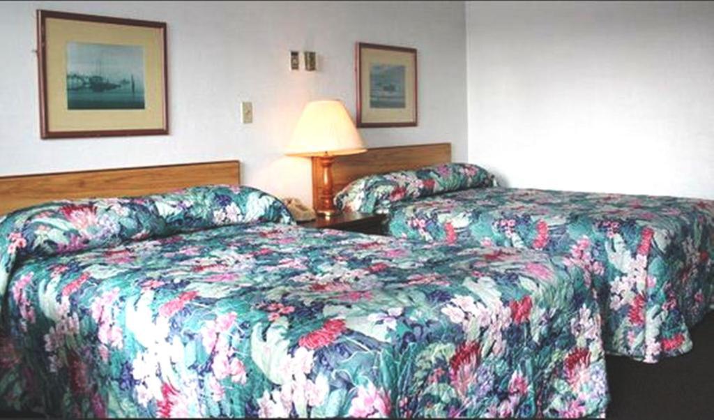 Fountain & Motel Holly Hill