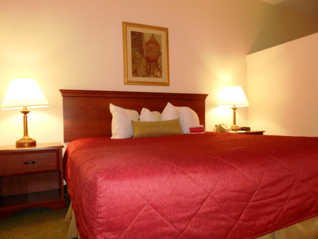 Hotel Ramada Maingate West 3*