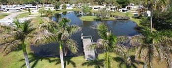 Lodge Road Runner Travel - Caravan Park Fort Pierce