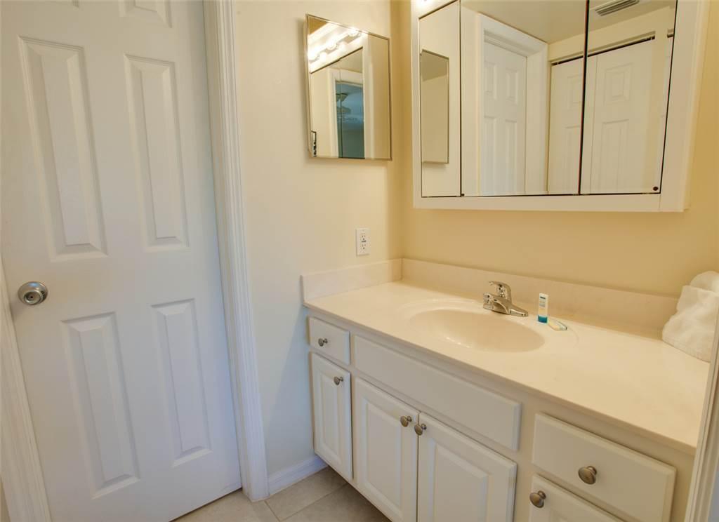 Apartment Estero Yacht & Racquet 218