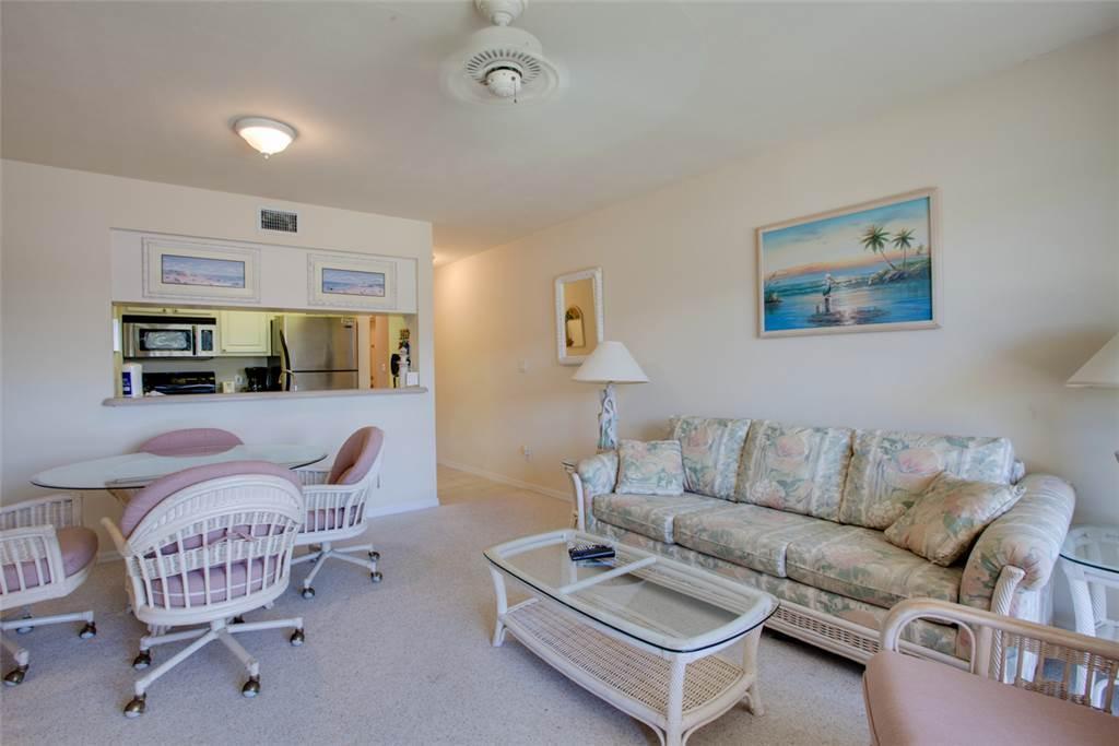 Apartment Estero Yacht & Racquet 218