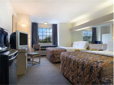 Super 8 By Wyndham Pensacola