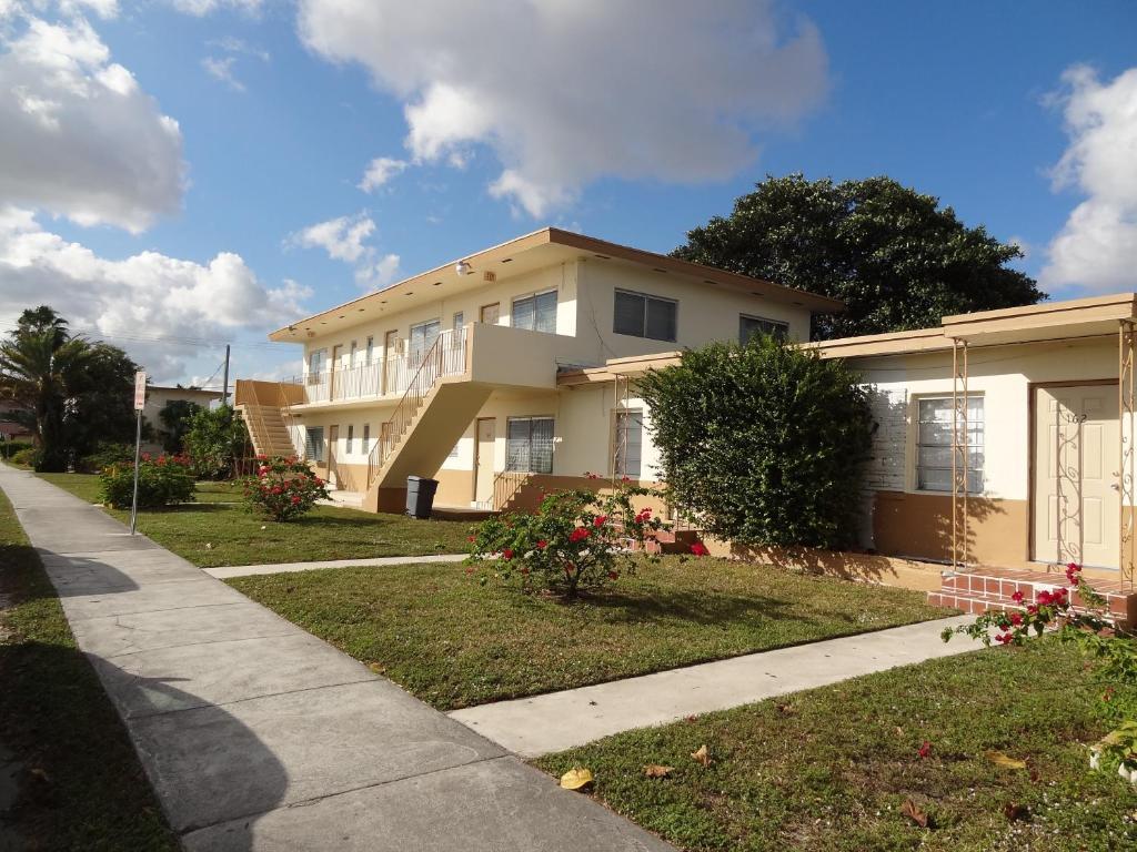 Parkway Hotel Miami Springs
