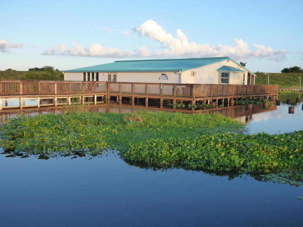Days & By Wyndham Okeechobee