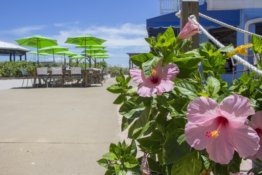 Rhumcay Beach And Grille
