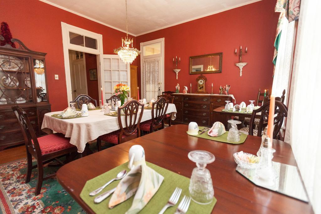 Bed & Breakfast Alexander Homestead 3*