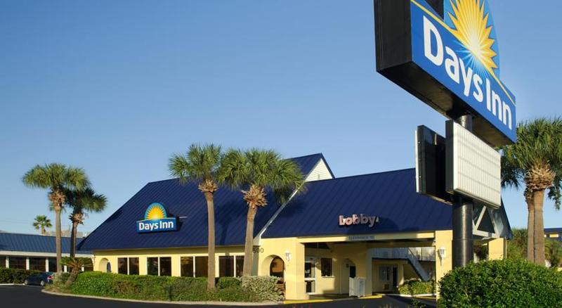 Hotel Days By Wyndham Cruiseport West At I-95/524