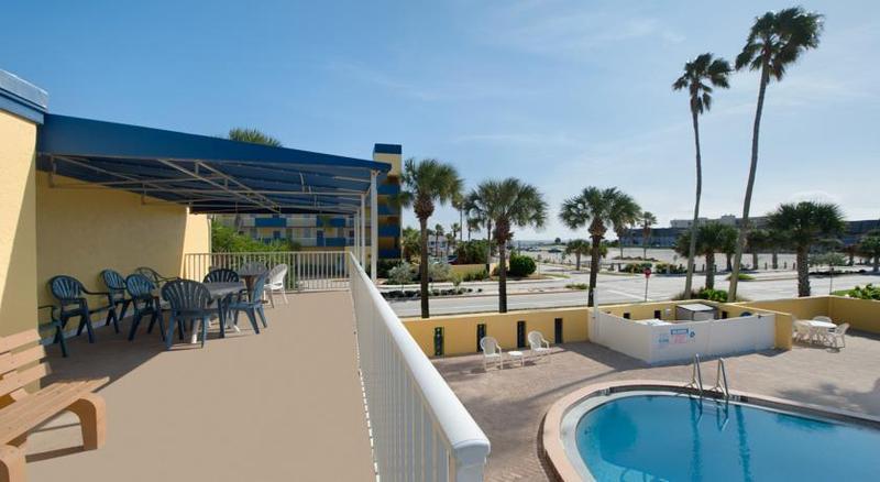Hotel Days By Wyndham Cruiseport West At I-95/524