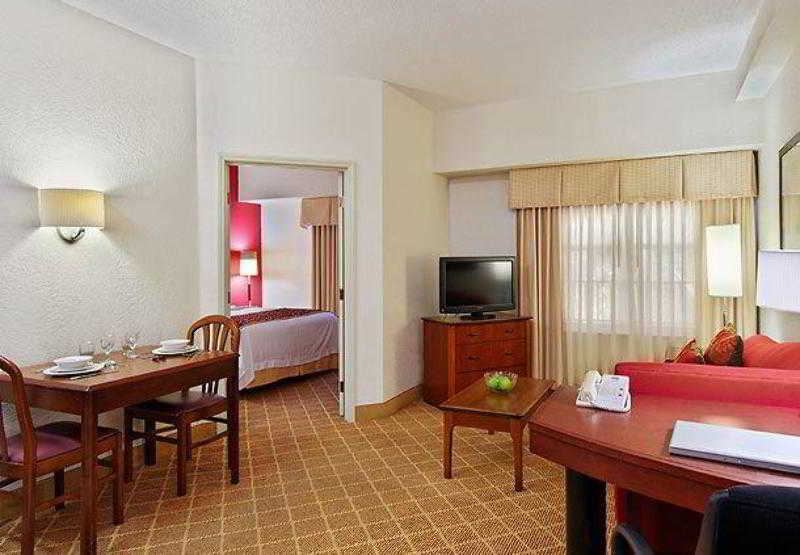 Hotel By Marriott Lauderdale Of