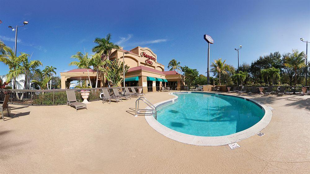 Hotel Hampton Myers-airport & I-75